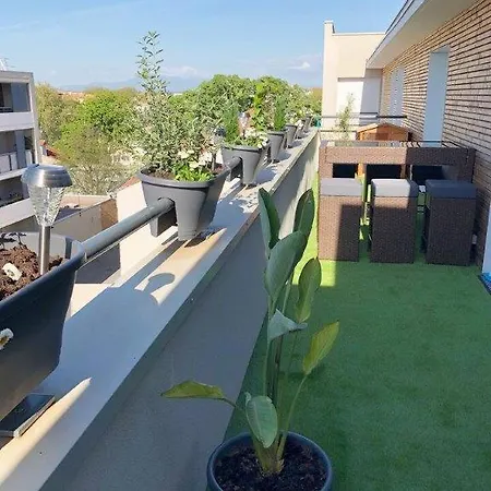 De Standing, Parking Prive, Climatise, Proche Du Centre-ville Et La Gare Centre Appartement Avignon