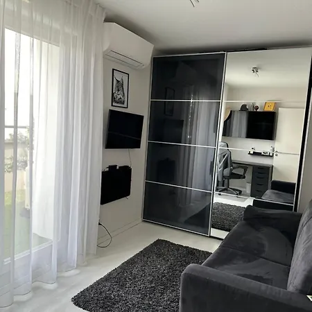 De Standing, Parking Prive, Climatise, Proche Du Centre-ville Et La Gare Centre Appartement Avignon